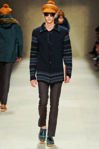 Look 12